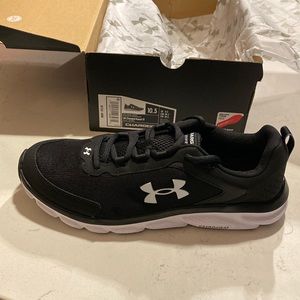 Men’s Under Armour Charged Assert 9 Shoes, Size 10.5